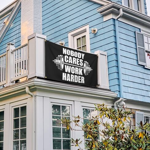 لافتة بتصميم عبارة «No Body Cares Work Harder» مقاس 3×5 قدم مناسبة لصالة الالعاب الرياضية وكهف رجل لديكور الحائط مع حلقات نحاسية لغرفة النوم الجامعية in Kuwait