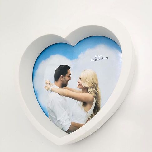 مجموعة اطارات صور على شكل قلب بلون ابيض من 3 قطع اطار صور بلاستيكي 5×5 انش، 6×6 انش، 7×7 انش. فقط للحائط. in Kuwait