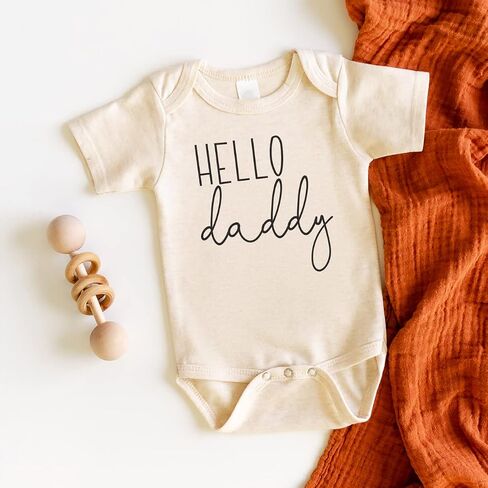 Bump and Beyond Designs Hello Daddy Surprise Pregnancy Announcement to New Dad in Saudi Arabia