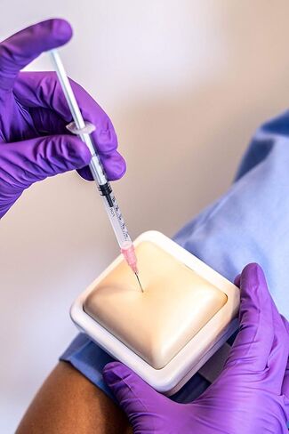 وسادة تدريب على الحقن العضلي - أداة ممارسة حقن الأنسولين للعناية المنزلية للممرضات والطب in Kuwait