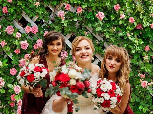 AIIKES 7x5FT Flowers Backdrop for Photography Spring Floral Photo Backdrop Green Leaf Fence Backdrops Birthday Party Decoration Wedding Bridal Shower Backdrop Photo Studio Props 11-453 in Saudi Arabia