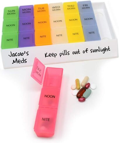 منظم حبوب الدواء الأسبوعي 3 مرات يوميًا من MedWrite مع صناديق حبوب منع الحمل اليومية القابلة للإزالة في صينية تخزين - سطح قابل للكتابة على الصينية لتعليمات الدواء والملاحظات - من Pill Thing (جامبو، متعدد الألوان) in Kuwait