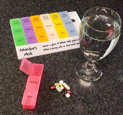 منظم حبوب الدواء الأسبوعي 3 مرات يوميًا من MedWrite مع صناديق حبوب منع الحمل اليومية القابلة للإزالة في صينية تخزين - سطح قابل للكتابة على الصينية لتعليمات الدواء والملاحظات - من Pill Thing (جامبو، متعدد الألوان) in Kuwait