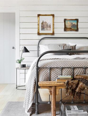 Funly mee Vintage 8x10 Picture Frame Antique Gold Photo Frame for Tabletop & Wall Mounted in Kuwait