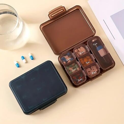 صندوق حبوب الدواء المحمول، مقاوم للرطوبة، منظم حبوب الدواء في الجيب، لطيف ومضغوط، صندوق لوحي لطيف للسفر، حقيبة حبوب منع الحمل اليومية، تخزين الفيتامينات، صناديق حبوب زيت السمك مع مقصورات (أزرق) in Kuwait
