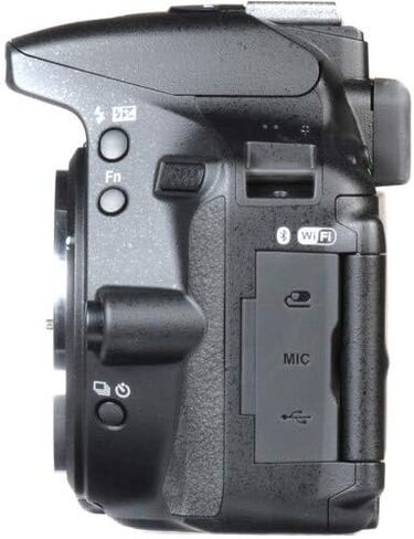 كاميرا Nikon D5600 DSLR مع هيكل (بدون عدسة) + بطاقة 32 جيجابايت وحامل ثلاثي القوائم وحقيبة والمزيد (حزمة مكونة من 13 قطعة) in Kuwait