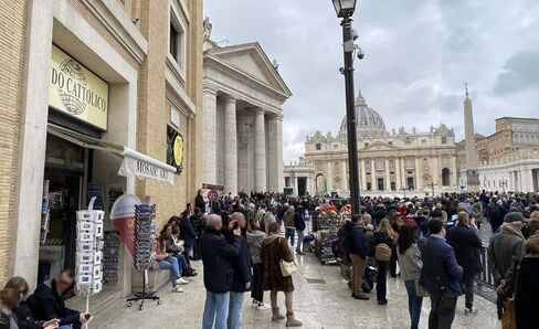 Mondo Cattolico Blessed Our Lady of Good Health Five Decades Rosary in Irregular Pink Freshwater Pearls Beads, Zamak Our Father beads with Major Roman Basilicas. in Kuwait