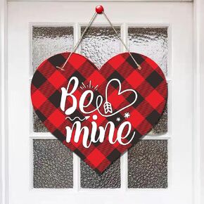 لافتة باب عيد الحب للباب الأمامي، علامة تعليق Be Mine Heart Happy Valentines Day، إكليل تعليق للباب الورقي لديكور الحائط in Kuwait