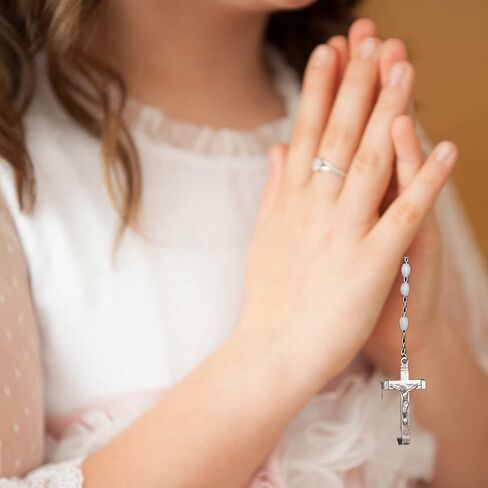 Light of Christ First Communion Satin Purse Set for Girls, Includes Mass Prayer Book, Rosary and Pouch, Scapular, and Lapel Pin, Gifts and Keepsakes for Young Women, Communicant Starter Pack, 6 Pieces in Saudi Arabia