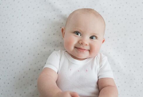 بطانيات موسلين حريرية من Amazing Baby، طقم من قطعتين، فسكوز الخيزران، قطرات ونقاط، جنيه استرليني in Kuwait