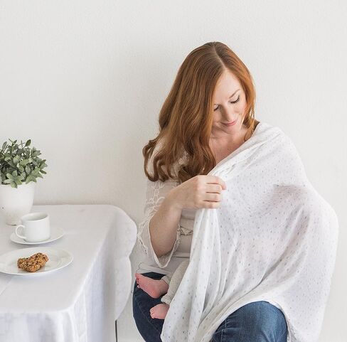 بطانيات موسلين حريرية من Amazing Baby، طقم من قطعتين، فسكوز الخيزران، قطرات ونقاط، جنيه استرليني in Kuwait