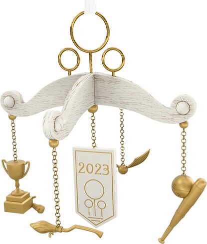 زينة عيد الميلاد التذكارية المميزة لعام 2022، عيد الميلاد الأول للطفل ويني ذا بوه من ديزني in Saudi Arabia