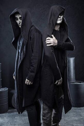 سترة صوفية رجالي من Poriff بأكمام طويلة مع جيوب بغطاء للرأس وكشكشة طويلة in Kuwait