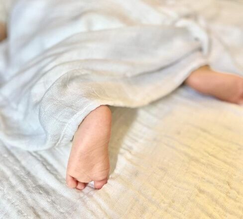 Cute New York Bamboo Muslin Baby Blanket/New Born Swaddle Blanket/Receiving Blanket (Baby Pink) in Kuwait