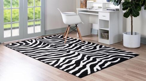 Unique Loom Wildlife Collection Area Rug - Okapi (3' 3" x 5' 3" Rectangle Black/Cream) in Saudi Arabia
