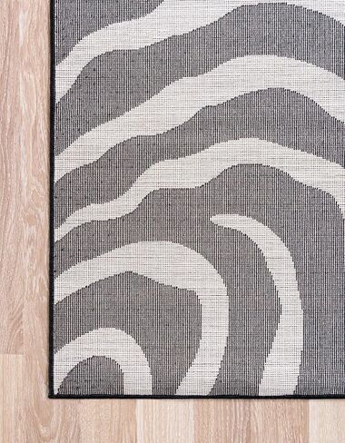 Unique Loom Wildlife Collection Area Rug - Okapi (3' 3" x 5' 3" Rectangle Black/Cream) in Saudi Arabia