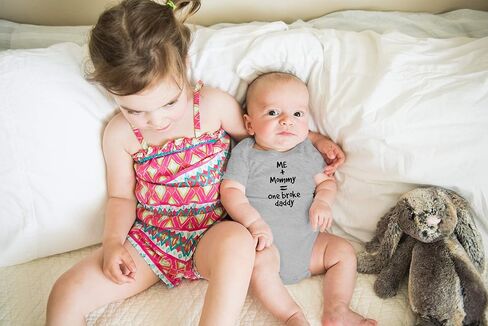 AW Fashions Me + Mommy = One Broke Daddy لطيف ومبتكر للرضع من قطعة واحدة in Saudi Arabia