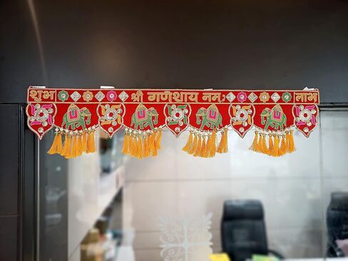 باندروال تورانام لمدخل الباب ديوالي/نافراتري باندانوار فانسي توران لغرفة بوجا، توران شوب لابه توران توران غانيشاي نام توران متعددة الالوان (مقاس 37 انش × 5 انش) in Kuwait