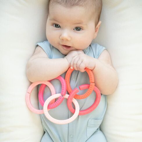 بيلا تونو هابي لينكس - وصلات سيليكون مونتيسوري للأطفال وألعاب أطفال من السيليكون الناعم، ألعاب تنموية للعب والتسنين والمهارات الحركية الإجمالية والتعرف على الألوان والمزيد، فتاة متدرجة in Kuwait