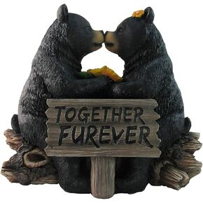 دي دبليو كيه لافتة تمثال على شكل دب "Together Furever" in Kuwait