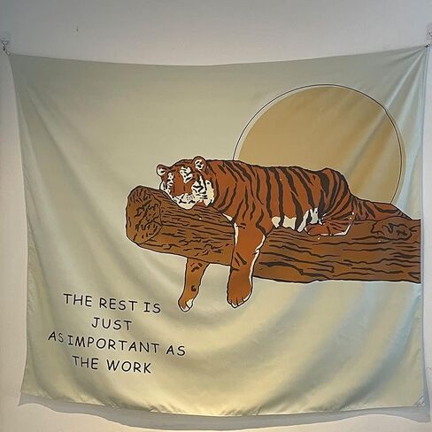 بساط حائط مزخرف بتصميم مضحك مقاس 60 انش × 40 انش لتزيين الحفلات والسكن الجامعي in Kuwait