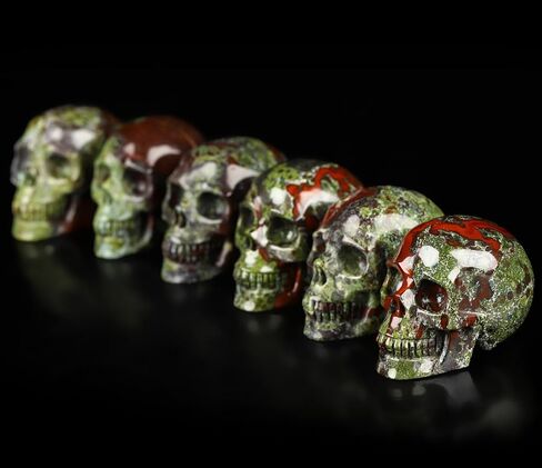 Skullis 2.0 "جمجمة كريستال جاسبر دم التنين، منحوتة يدويًا من الأحجار الكريمة للفنون الجميلة، تمثال حجر شفاء الريكي. 1482 in Kuwait