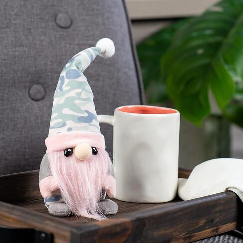 Hug Feel The Love - Camo Gnome - Harper، ديكور جنوم قطيفة، زخرفة جنوم سويدية Tomte، تمثال هدية جيب Pal Gnomie، دمية قطيفة مقاس 9 بوصة in Kuwait