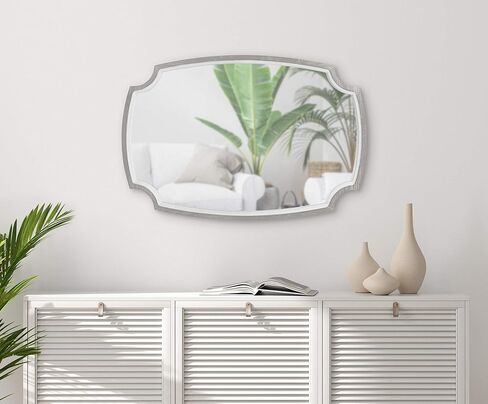 مرآة حائط ساحلية من كيت آند لوريل أوريان، 21 × 32، بيضاء، مرآة تقليدية جميلة مع زوايا صدفية للجدار in Saudi Arabia