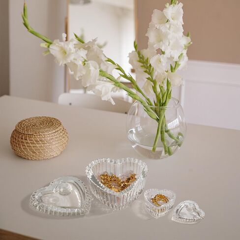 زين بليس صندوق مجوهرات على شكل قلب من الزجاج الكريستالي مع غطاء، صندوق على شكل قلب بتصميم منقوش رائع، صناديق حلي لطيفة مثالية لتخزين الاقراط والقلائد والخواتم وترتر الاظافر والحلوى in Kuwait