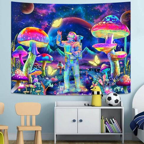 YEXIT Blacklight رائد الفضاء نسيج الفطر، الأشعة فوق البنفسجية رد الفعل المجرة الفضاء النباتات فراشة المناظر الطبيعية المفروشات لغرفة النوم 44 × 60 بوصة in Kuwait