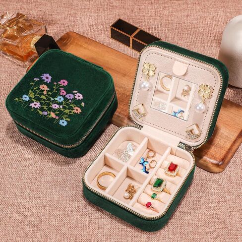 GSPY Velvet Travel Jewelry Box, Small Jewelry Travel Case, Jewelry Box Travel Jewelry Organizer, Travel Gifts for Women, Birthday Gifts for Her, Friend, Travelers in Saudi Arabia