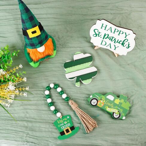 صينية ديكور ذات طبقات لعيد القديس باتريك، مجموعة ديكورات عيد القديس باتريك مع اقزام قطيفة و3 لافتات خشبية واكليل خرز خشبي للمنزل (الصينية غير متضمنة) in Kuwait
