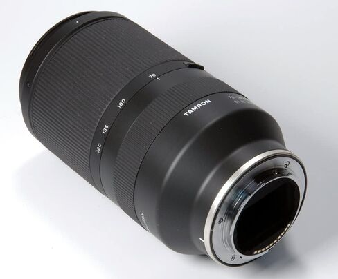 عدسة Tamron 70-180 مم f/2.8 Di III VXD لهاتف Sony E - تتضمن الحزمة الأساسية: عدسة غطاء توليب، فلتر للأشعة فوق البنفسجية، قلم تنظيف، منفاخ، قطعة قماش من الألياف الدقيقة ومجموعة تنظيف in Kuwait