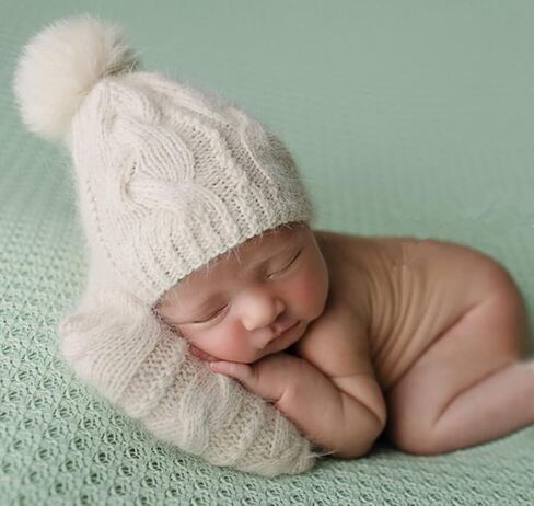 مجموعة قبعات للتصوير الفوتوغرافي للأطفال حديثي الولادة الشهري مع وسادة للأولاد والبنات حديثي الولادة والتقاط الصور أزياء لطيف وسادة in Kuwait