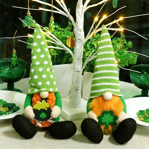 هدايا الأرنب جوقة سانت باتريك يوم التماثيل، 2 قطعة مصنوعة يدويًا من القطيفة السويدية جنوم إسكندنافي مع وعاء شامروك محظوظ من العملات الذهبية في مزرعة عيد القديس باتريك ديكورات لديكور طاولة المنزل in Kuwait