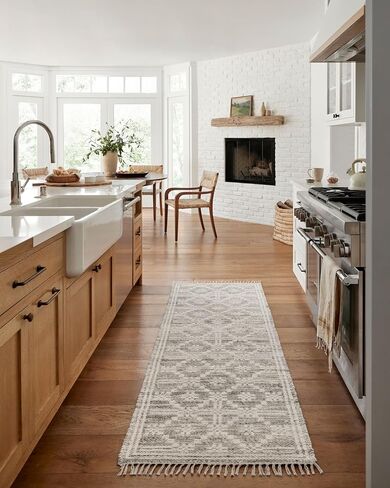 Loloi Angela Rose x Rivers Lilac/Ivory 8'-6" x 11'-6" Area Rug in Saudi Arabia
