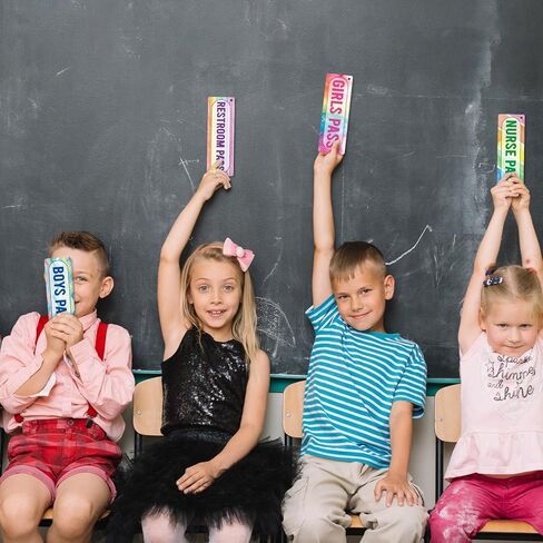 BeYumi 8 قطع ألوان مائية قوس قزح مغناطيسية قاعة الطلاب تمر قابلة لإعادة الاستخدام مقاومة للماء للفصل الدراسي بطاقة المرور مجموعة الحمام مرحاض يمر مكتبة ممرضة مكتب بنين بنات يمر لمعلم المدرسة الابتدائية in Kuwait