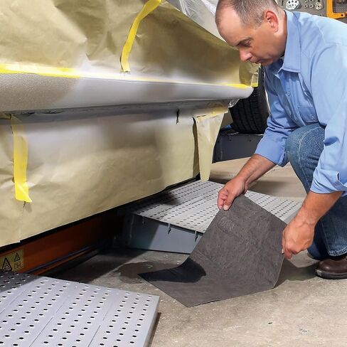 New Pig Mat | Oil Absorbent Mat | Original Pig Mat | 15" x 20" Lightweight Mat Pads | Absorbs 22 Gallons per Box | 200 Oil Absorbing Pads | MAT135 in Saudi Arabia