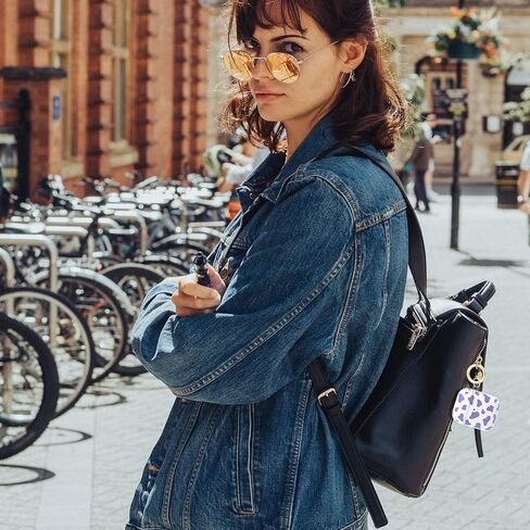 حافظة NIUTRENDZ لطيفة بطبعة بقرة لغطاء AirPods، تصميم IMD صلب من مادة TPU مقاومة للصدمات [مصباح LED أمامي مرئي] [شحن لاسلكي] جلد واقي متوافق مع AirPods 2&1 (وردي) in Kuwait