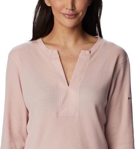 Columbia Women's Holly Hideaway Waffle Long Sleeve in Saudi Arabia