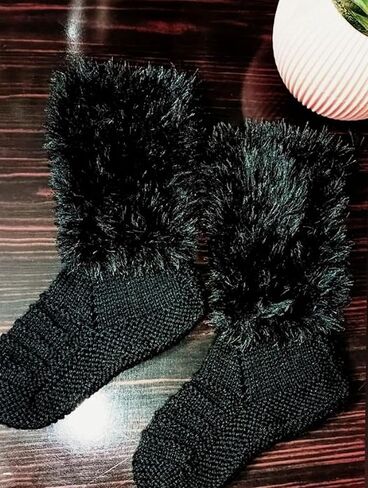 خيوط Lukche Eyelash Fun Fur Yarn Premium 100% بوليستر 164 ياردة (150 طنًا)، 3.53 أونصة (100 جرام) خيوط كروشيه ملونة حياكة يدوية. (أسود، 1 خصلة شعر) in Saudi Arabia