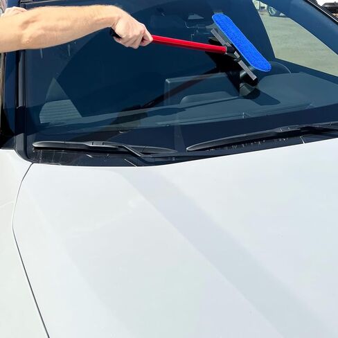 Car squeegee in Kuwait