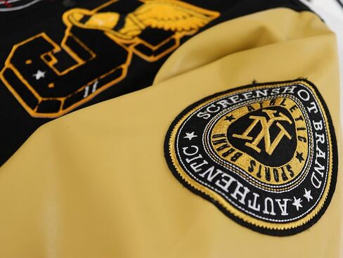 سترة SCREENSHOT VARSITY JACKET 3202 للرجال سترة عصرية ثقيلة ببطانة حضرية ومبطنة in Kuwait