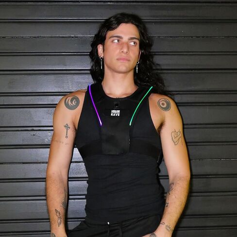 شنطة حامل هاتف على الصدر باضاءة LED من هاوس اوف ريف - شنطة احتفالية - سحاب مخفي كروس - جيوب زجاجة المياه - اكسسوار ريف للرجال والنساء in Kuwait