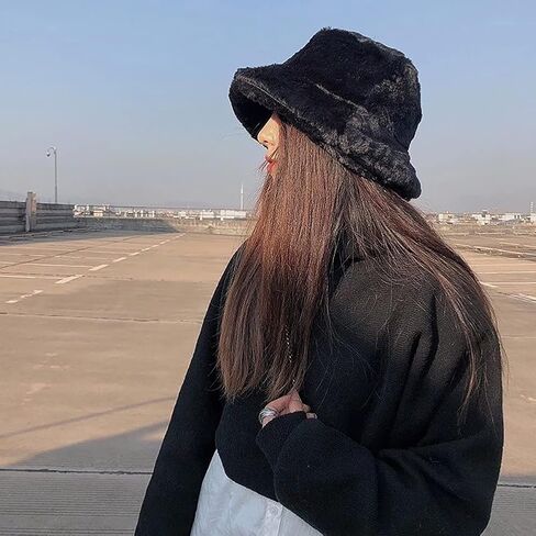 قبعة دلو من الفراء من XYIYI، قبعة صياد شتوية منفوشة للنساء in Kuwait