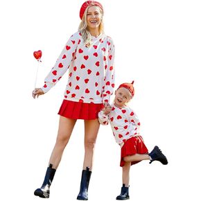 PopReal Mommy and Me Outfits سويت شيرت مطبوع على شكل قلب لعيد الحب in Kuwait