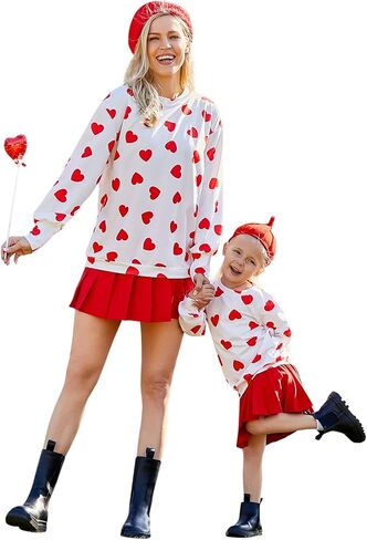 PopReal Mommy and Me Outfits سويت شيرت مطبوع على شكل قلب لعيد الحب in Kuwait