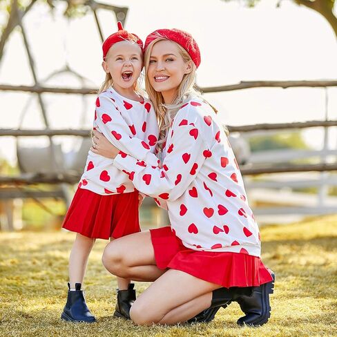 PopReal Mommy and Me Outfits سويت شيرت مطبوع على شكل قلب لعيد الحب in Kuwait