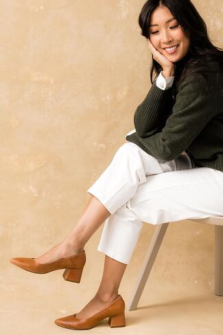 كعب Fiorela النسائي من Nisolo، هيكل جلدي ناعم ومسامي، إسفنج ميموري مبطن مع كعب مدبب حديث 2 بوصة، نعل مطاطي، مقاس مضبوط in Kuwait