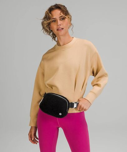 Lululemon Athletica Everywhere Fleece Belt Bag (Black) in Saudi Arabia